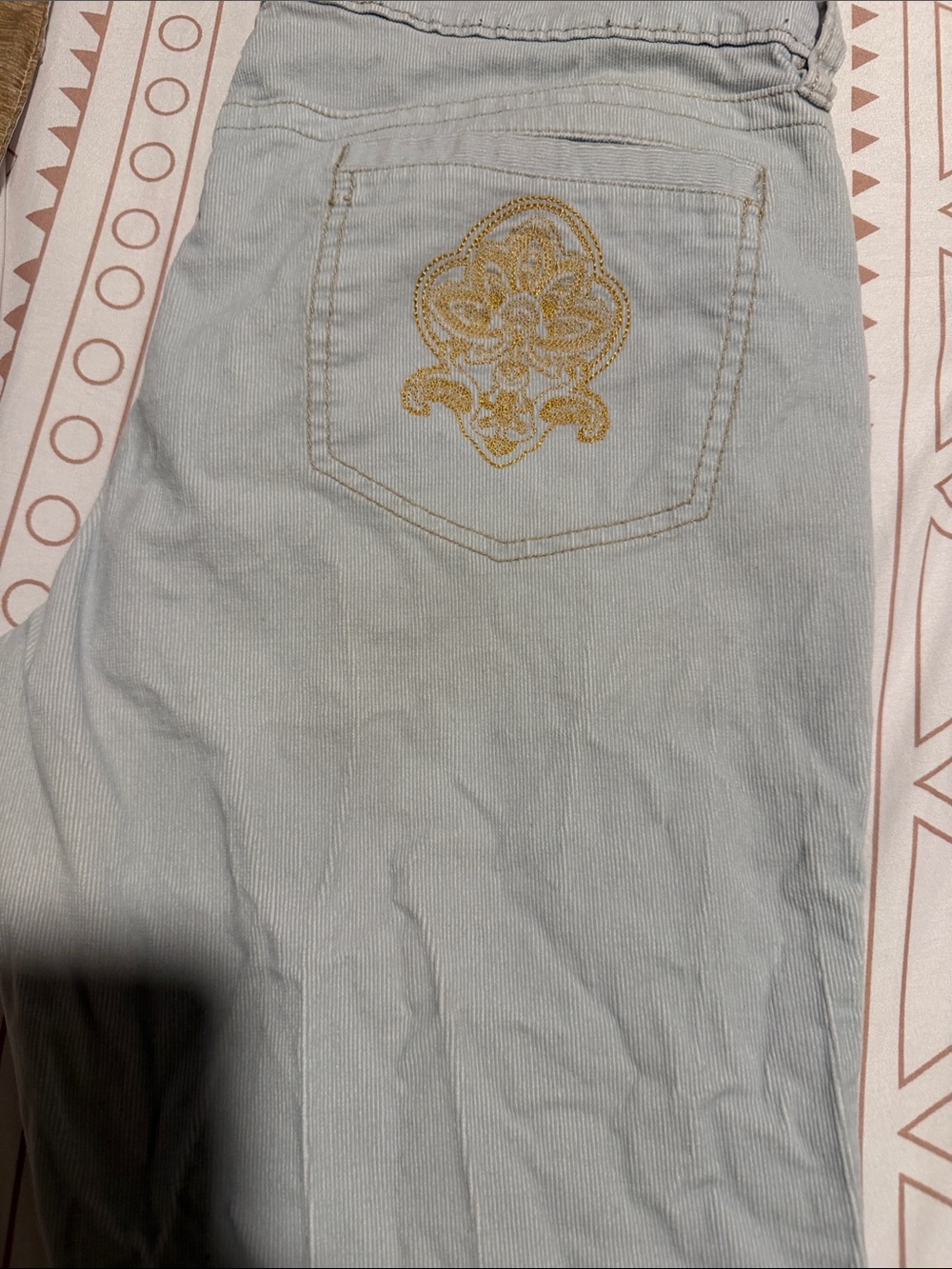 Old Navy Light Gray Skinny Jeans with Gold Embroidered Back Pocket